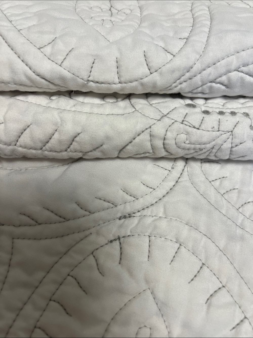 Vintage Cream Quilted Floral Medallion Bedspread